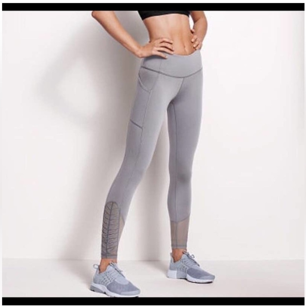 Victoria's Secret Light Gray Leggings size medium